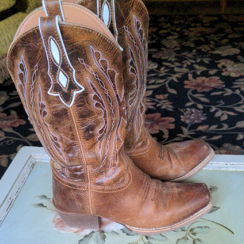 Justin Boots Brown Heeled Women's Boots